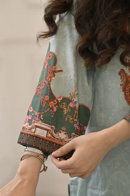 website 25 outfit no5JPG